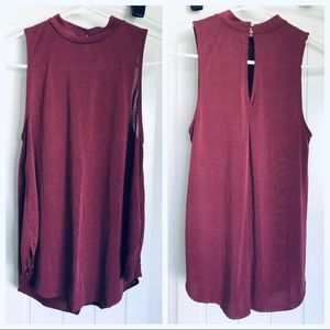 High-neck maroon tank